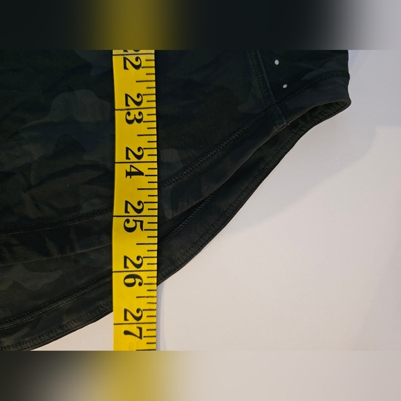 Lululemon Sculp Tank Camo - Picture 6 of 7